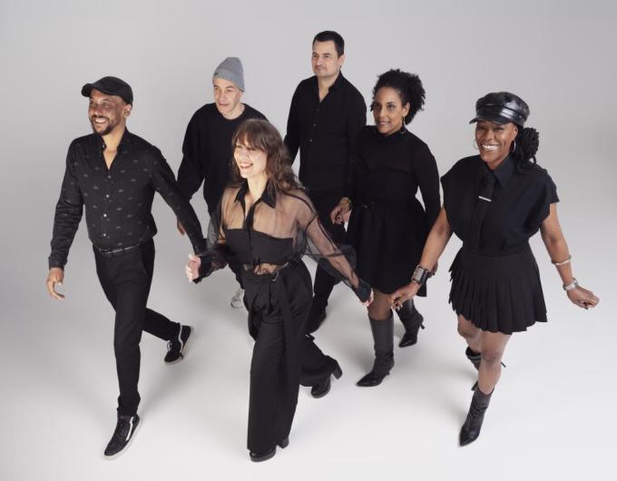 Nina Babet, Monique Harcum, Chantal en Steve Kashala